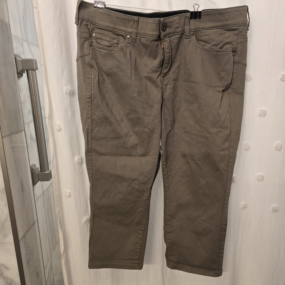 Torrid Crop Bombshell Skinny Super Soft Size 20 army green